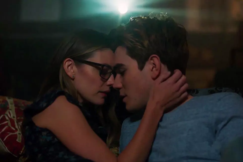 ‘Archie’ Proves Irresistible to ‘Riverdale’ in Extended CW Trailer