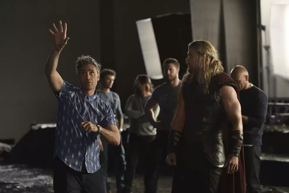 Watch Taika Waititi and Chris Hemsworth Goof Off on the ‘Thor: Ragnarok’ Set in New Video