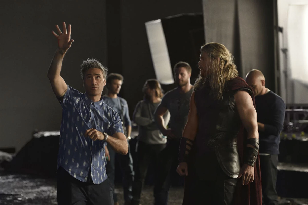 More Thor Ragnarok Photos Reveal Grandmaster Loki Hulk