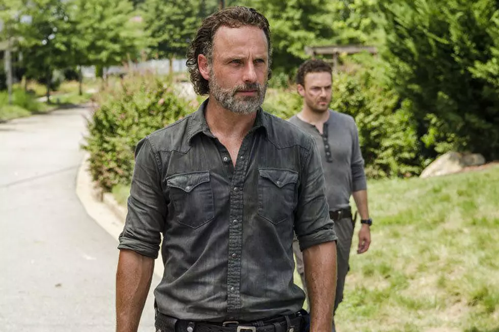 'Walking Dead' Hits a 'Rock in the Road' in Premiere Photos