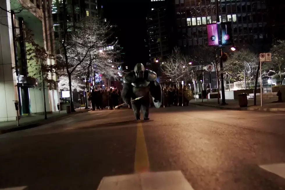 Gorillas Mount ‘Attack on Central City’ in Extended ‘Flash’ Trailer
