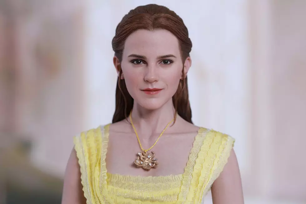 Bonjour, Hot Toys’ Emma Watson Belle Figure