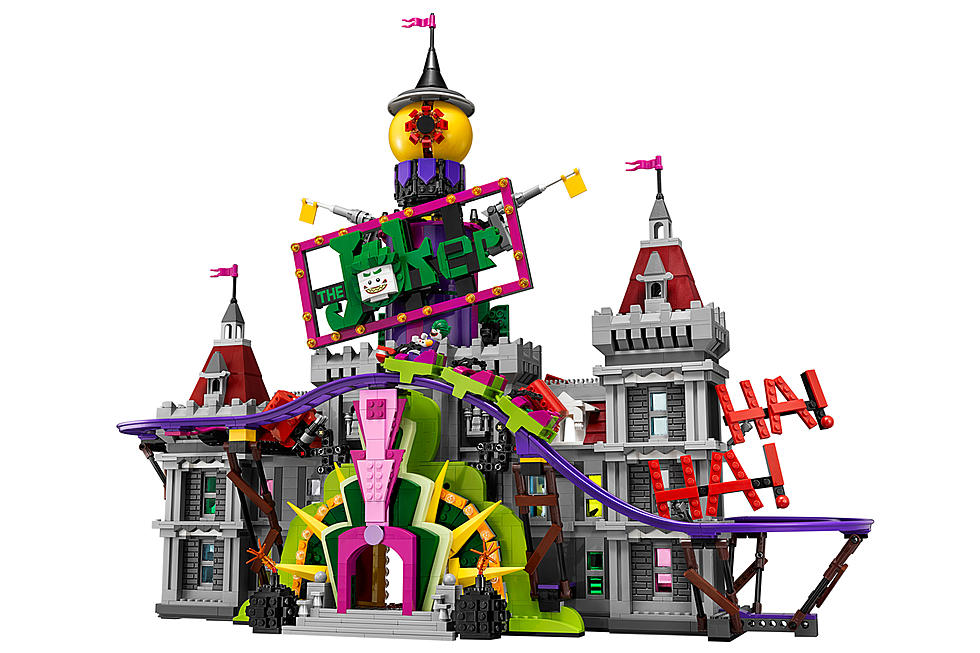 Turn Wayne Manor Into a Fun House With LEGO's The Joker Manor Set