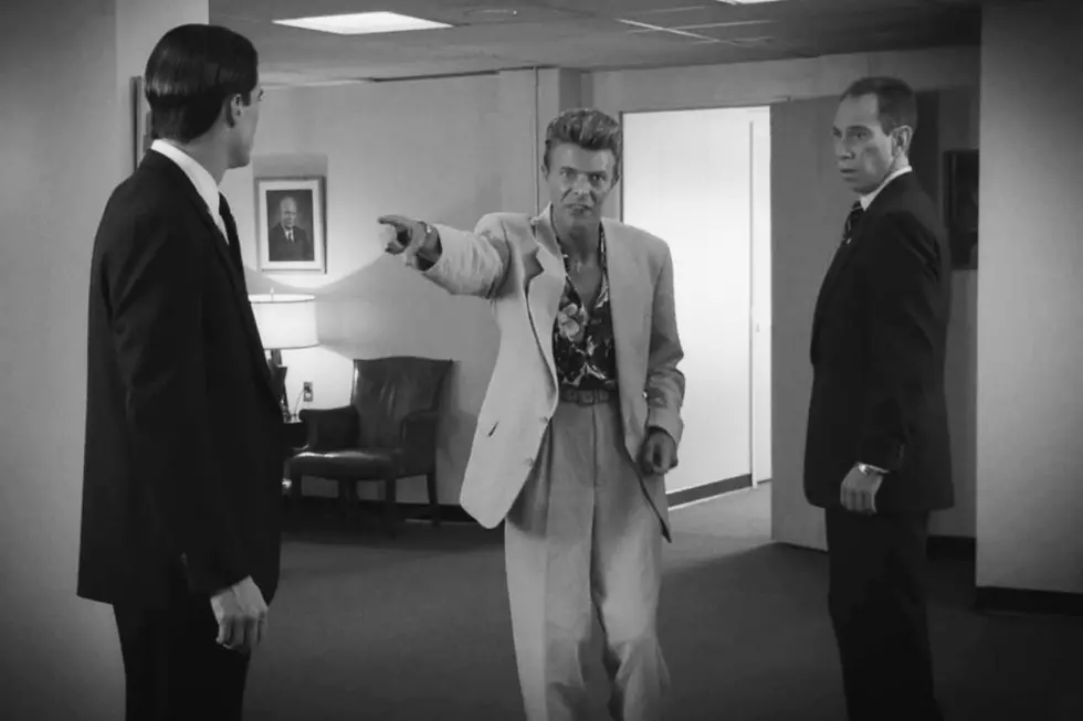 David Bowie Signed Off on ‘Twin Peaks’ Cameo Before His Death