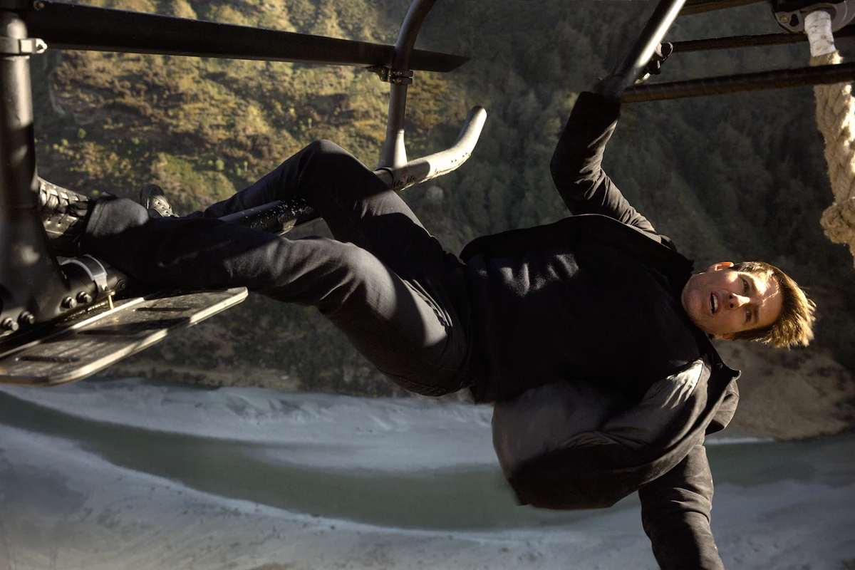 Watch Tom Cruise’s Insane ‘Mission Impossible’ Skydiving Stunt