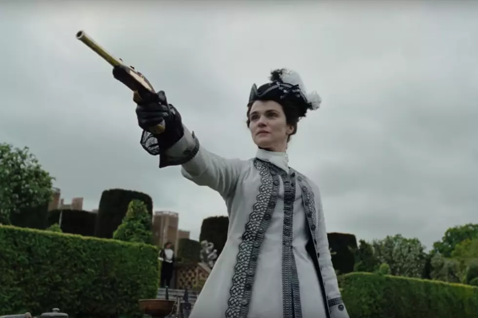 ‘The Favourite’ Trailer: A Nutty Royal Love Triangle Between Olivia Colman, Rachel Weisz and Emma Stone