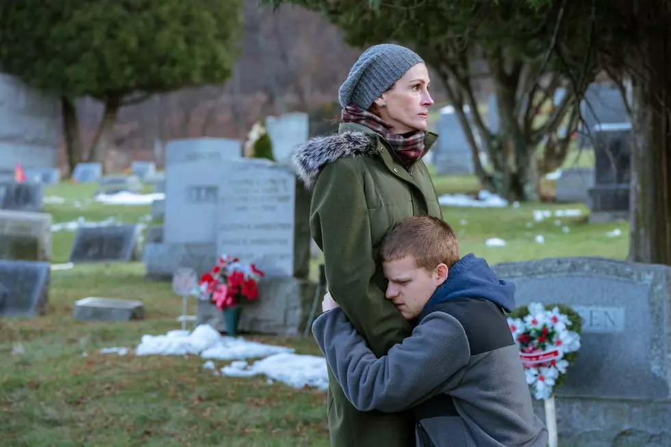 Julia Roberts and Lucas Hedges Share a Teary Reunion in ‘Ben is Back’ Teaser