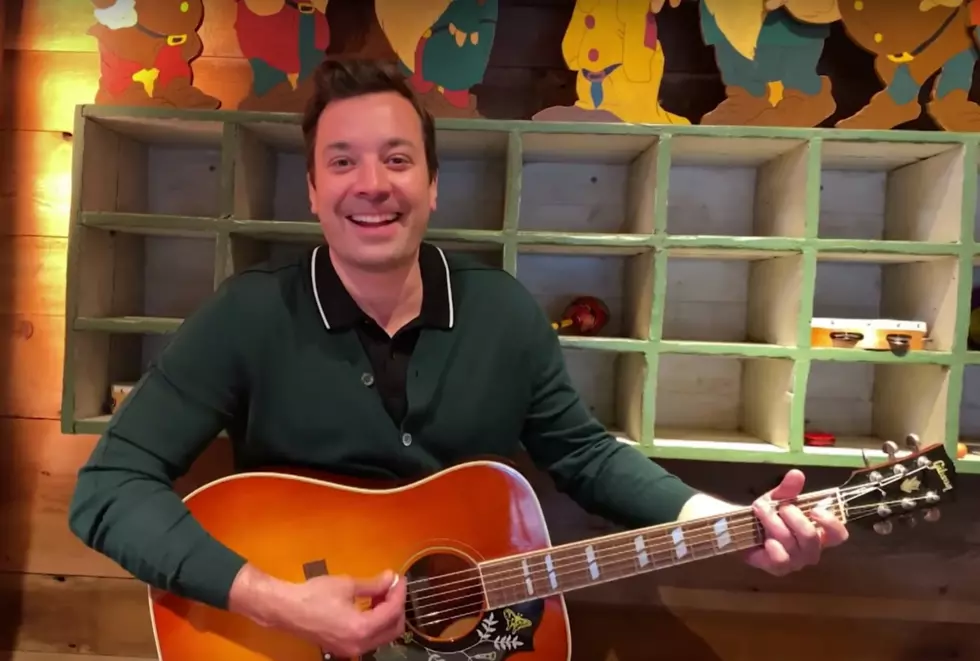 Watch Jimmy Fallon Host ‘The Tonight Show’ From His Own Home