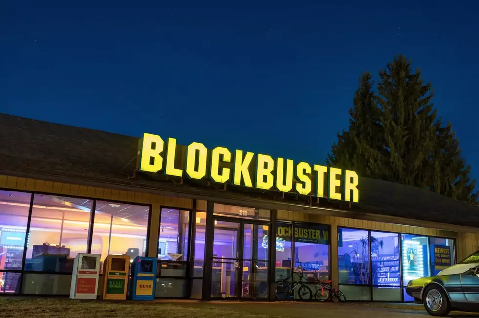 You Can Rent the World’s Last Blockbuster Video Store on Airbnb