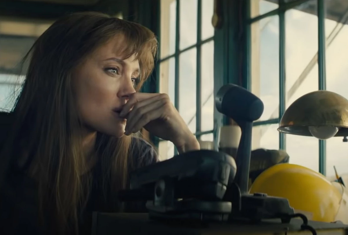 Angelina Jolie, Back In Action In Those Who Wish Me Dead Trailer