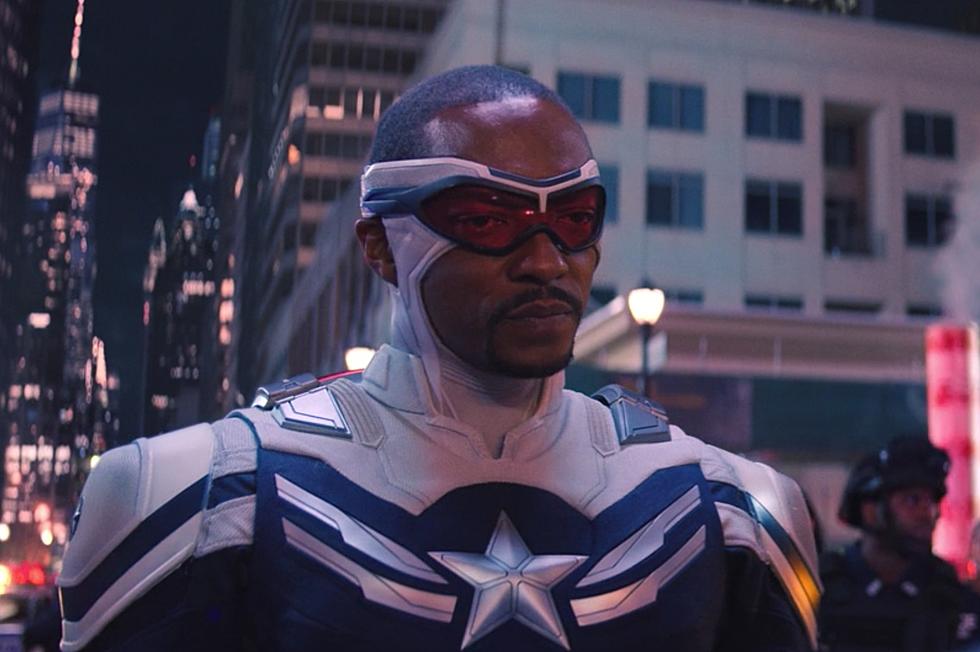 New Sam Wilson ‘Captain America’ Costume Revealed