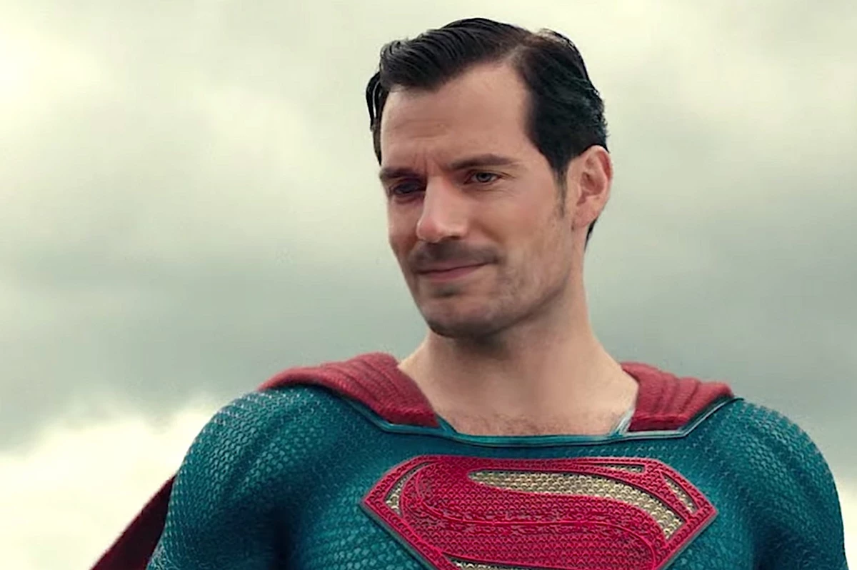 Someone Put Henry Cavill's Mustache Back Into 'Justice League'