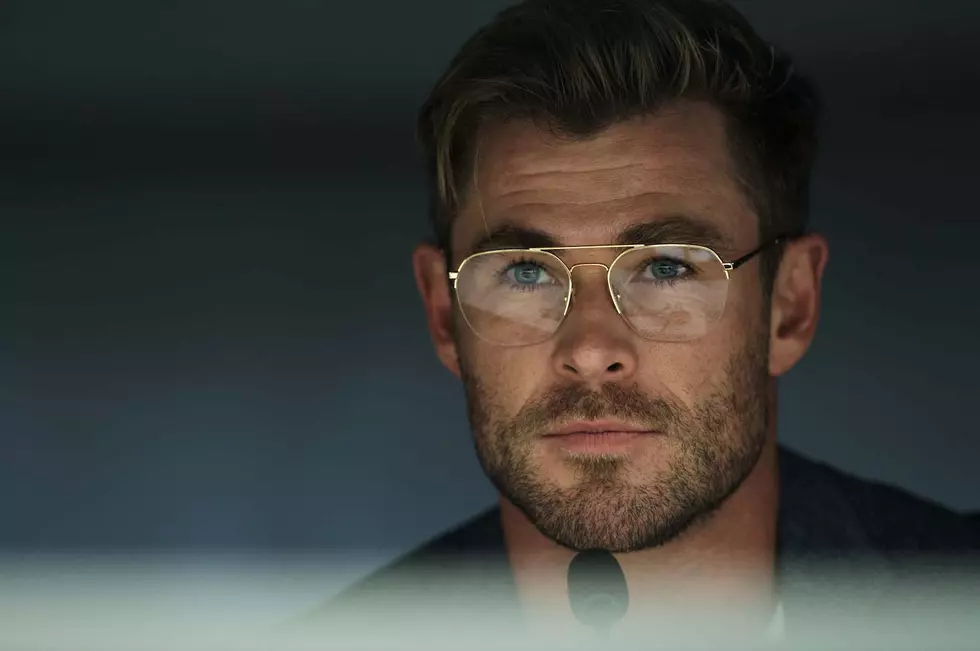 Chris Hemsworth’s ‘Spiderhead’ Is Now on Streaming