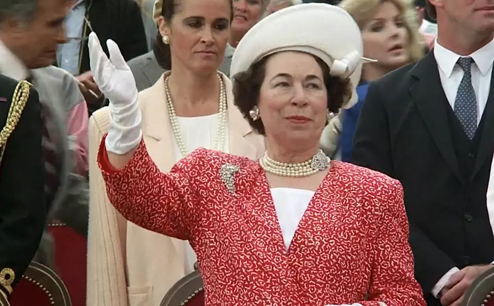 Celebrating “Queen Elizabeth”’s Greatest Movie Role in ‘The Naked Gun’