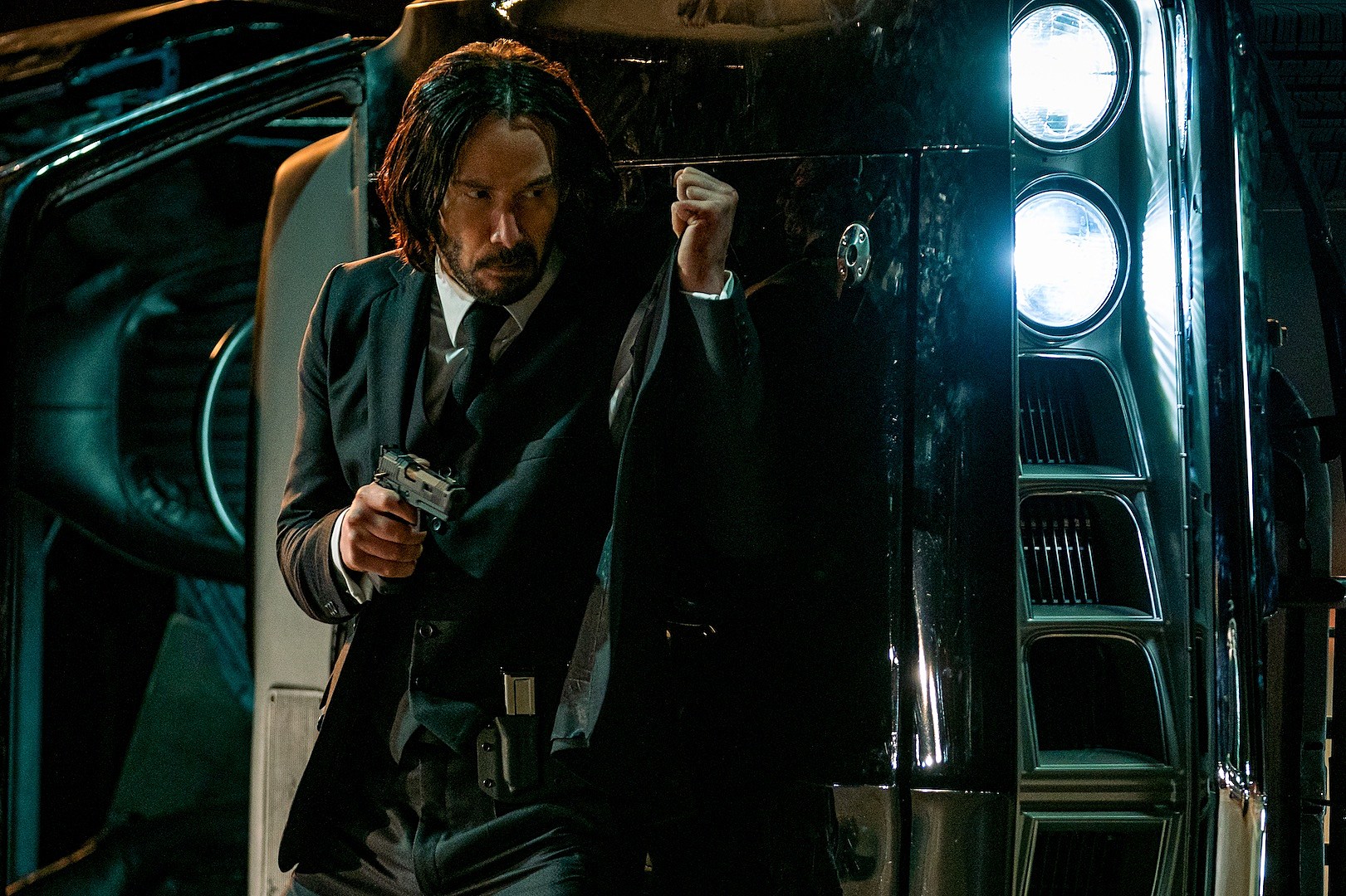 John Wick: Chapter 4' Review: Keanu Reeves in a Pure Action Spectacle – The  Hollywood Reporter