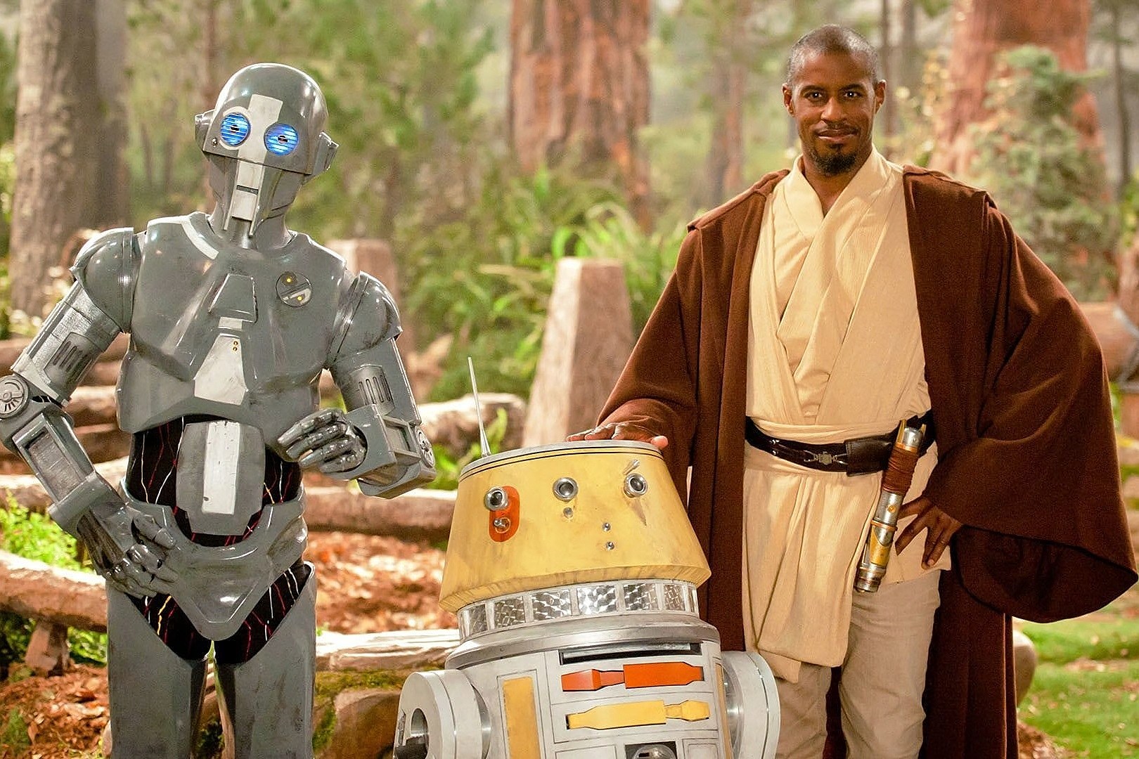 Jar Jar Binks Actor Ahmed Best Returns to Star Wars in The Mandalorian