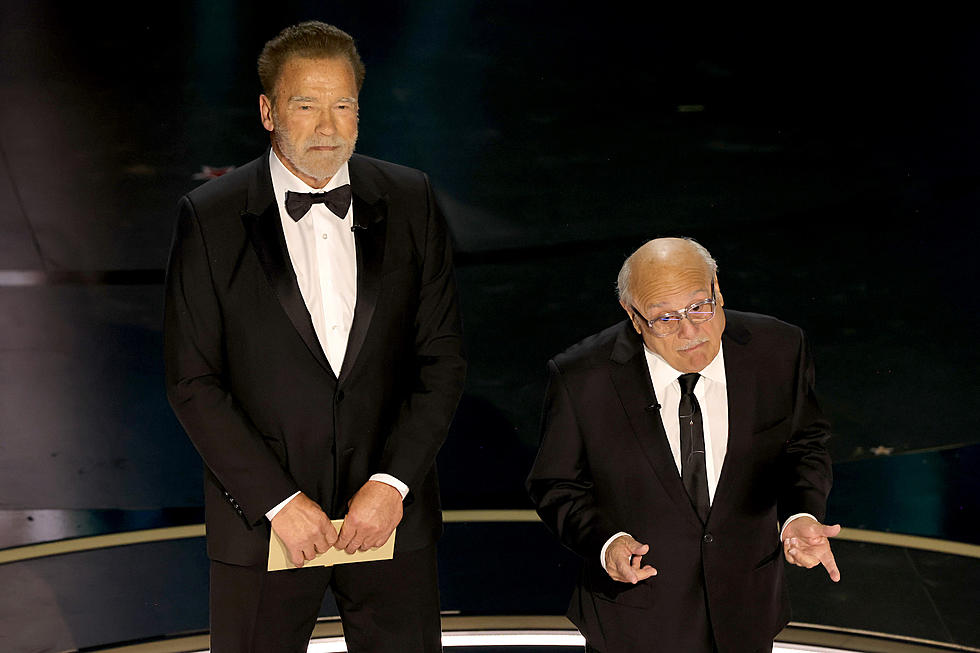Arnold Schwarzenegger and Danny DeVito Go After Michael Keaton at Oscars: ‘Batman, That Son of a B&#8230;’