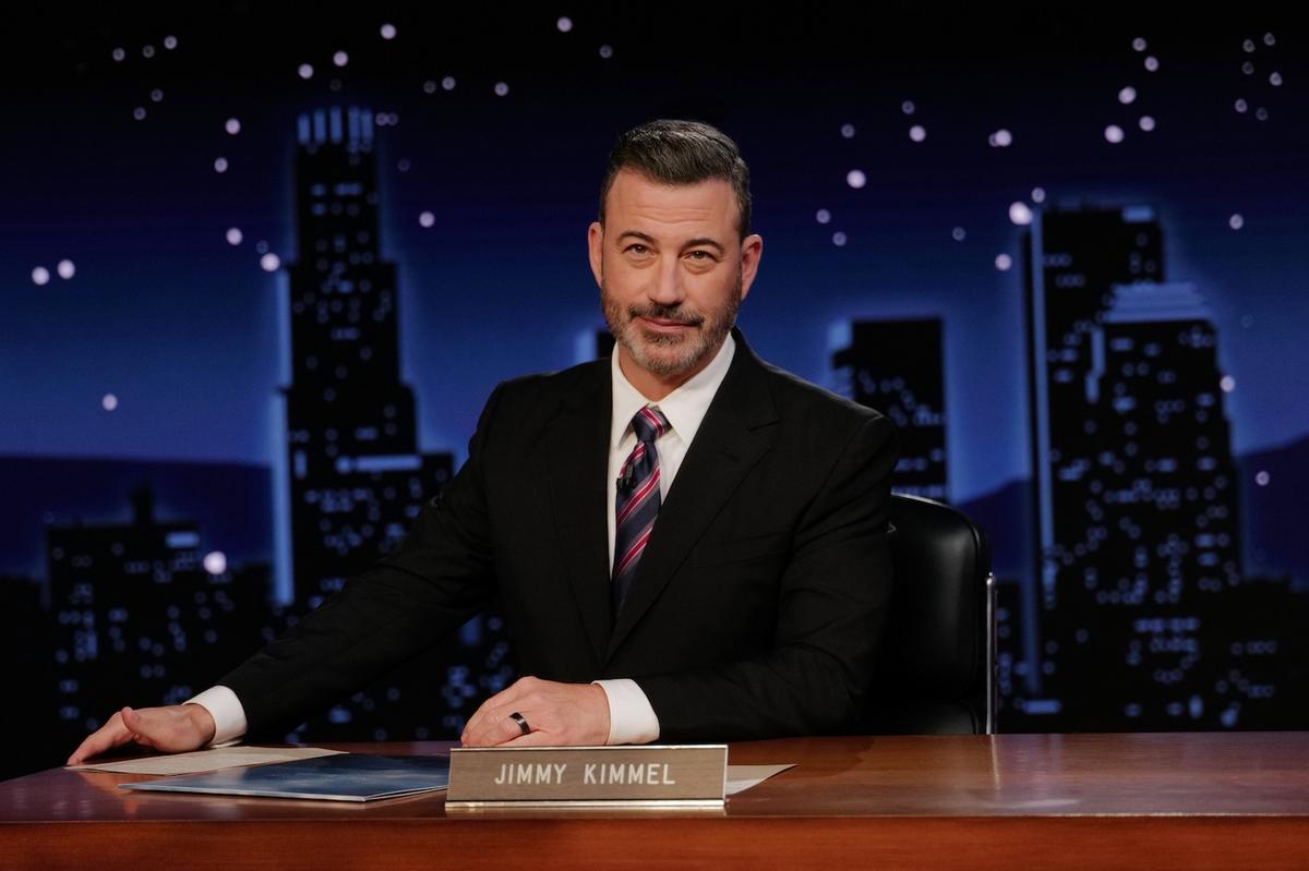 Jimmy Kimmel Tears Up in Return to Late Night Jimmy Kimmel Tears Up in Return to Late Night