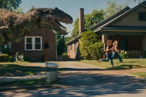 ‘The End of Oak Street’ Review: Welcome to Jurassic Suburbs