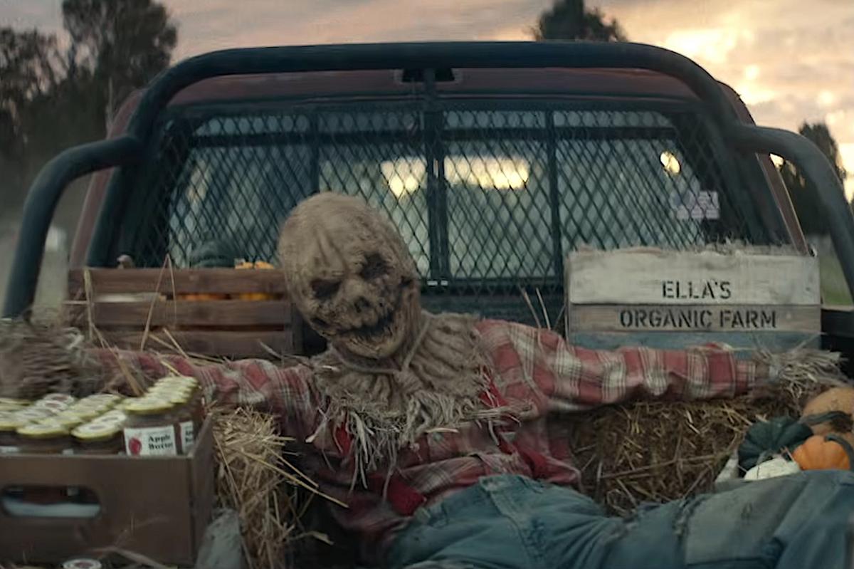 A Halloween Haunt Goes Wrong in the ‘Slayground’ Trailer A Halloween Haunt Goes Wrong in the ‘Slayground’ Trailer