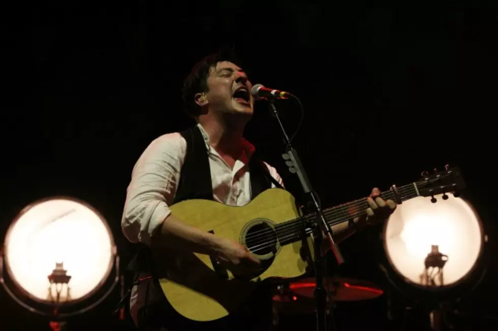 Mumford and Sons Perform &#8216;Hungry Heart&#8217; With Bruce Springsteen