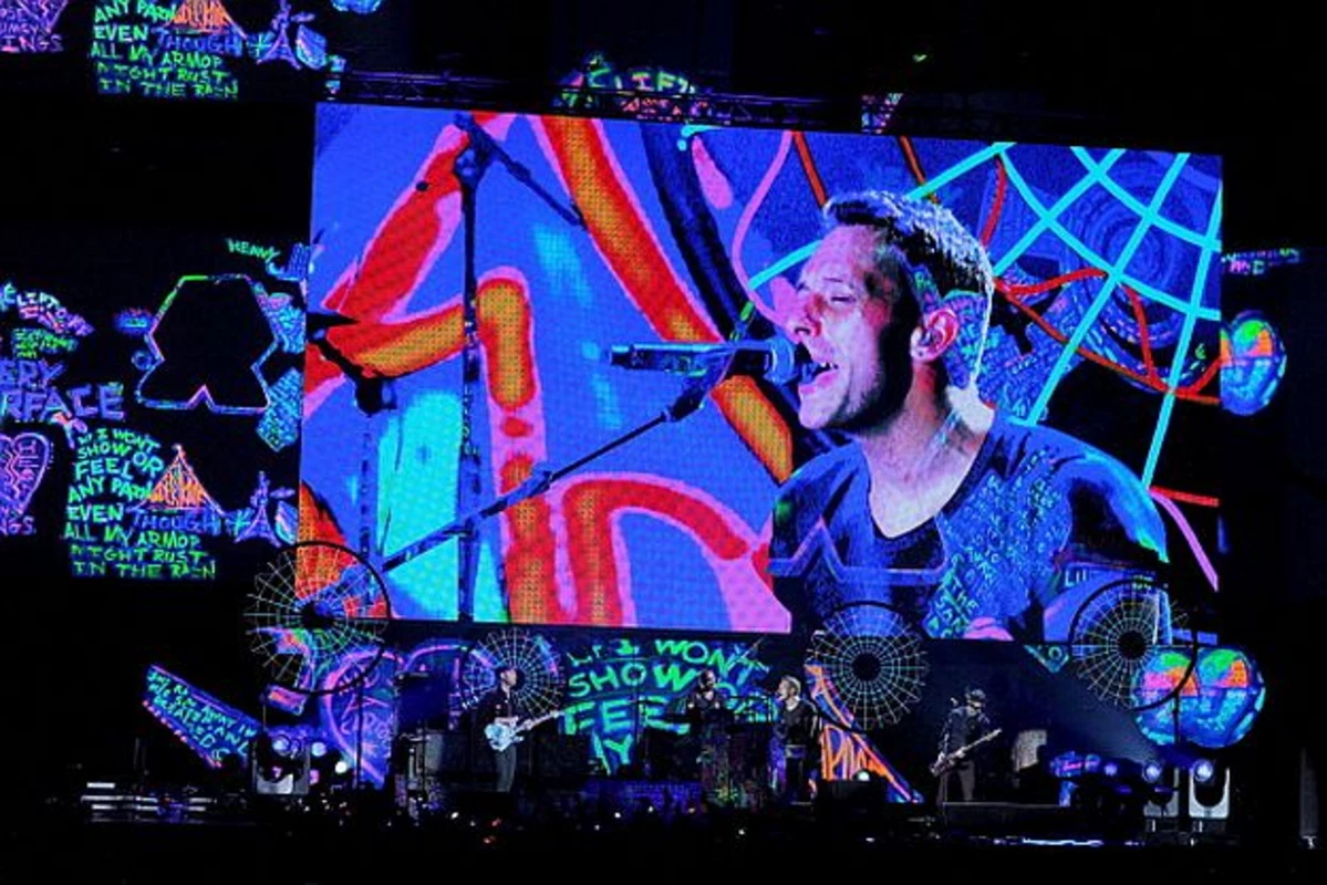 Coldplay Use Their Audience as a Light Show With LED Wristbands