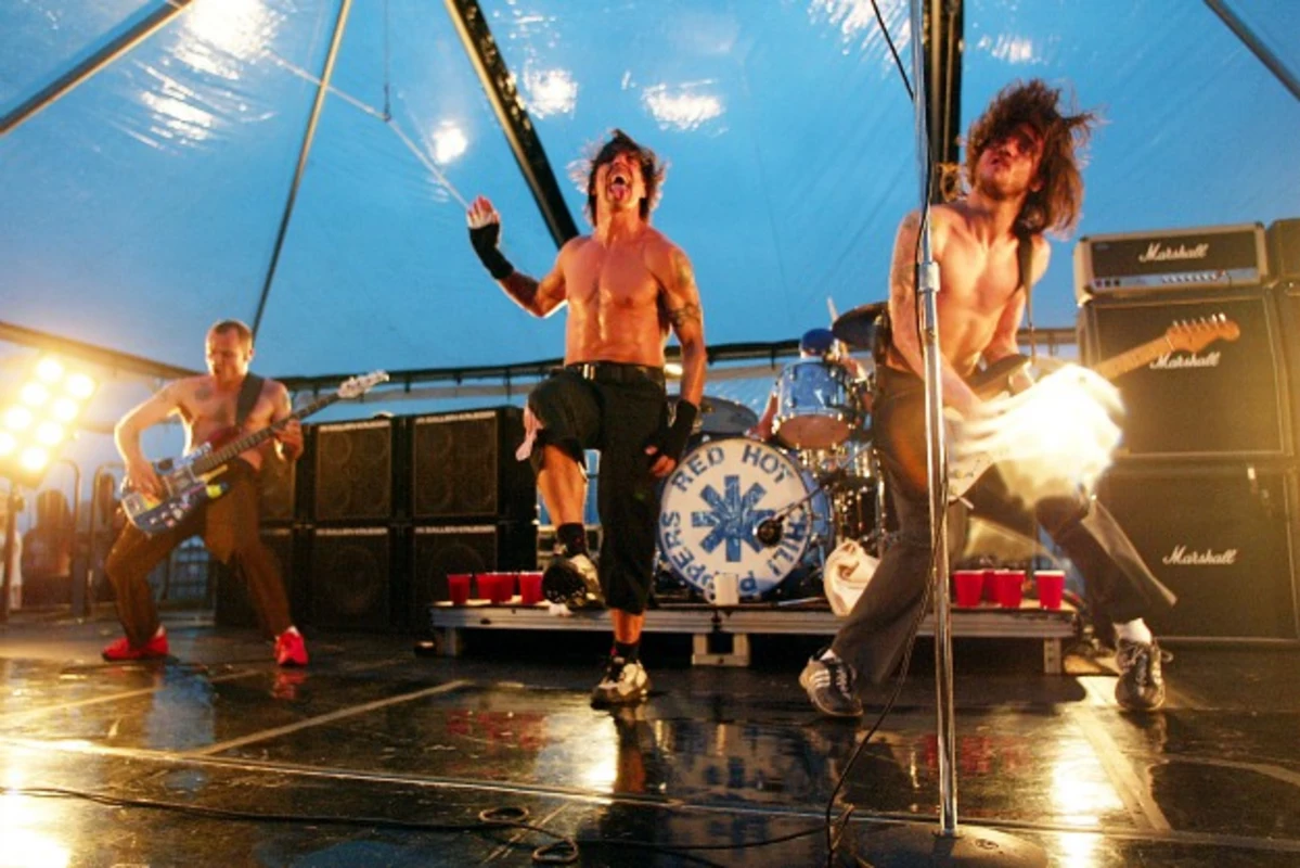 Red Hot Chili Peppers Kick Off B-Side Releases with ‘Strange Man’ and