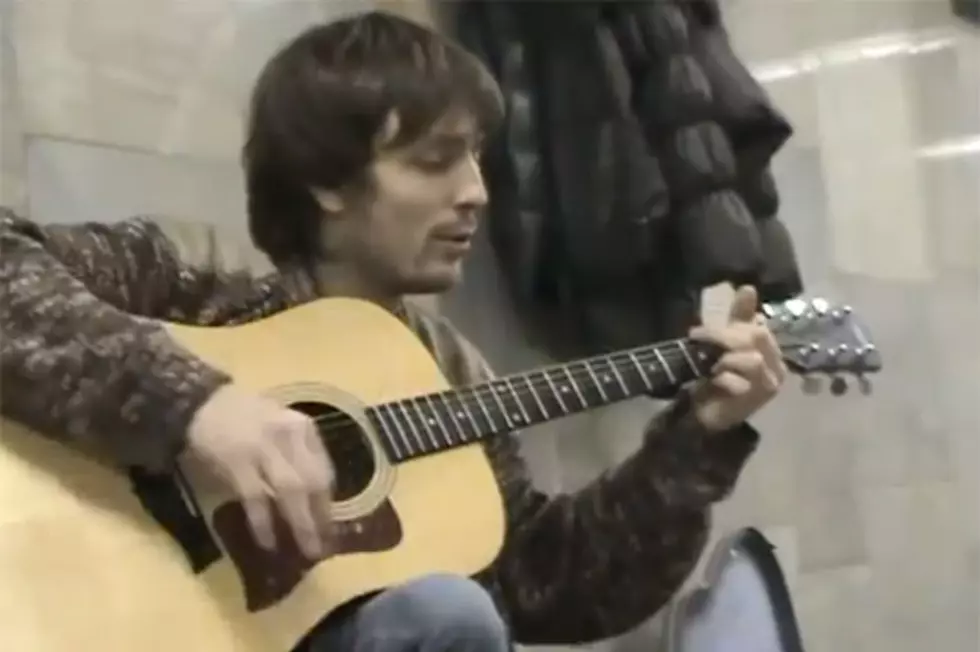 Russian Subway Busker&#8217;s Kurt Cobain Impression Eerily Accurate