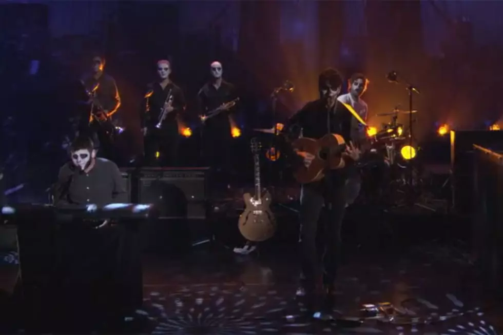 Vampire Weekend Premiere New Song During ‘Kimmel’ Halloween Performance