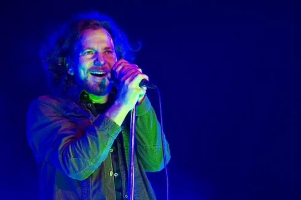 News Bits: Pearl Jam &#8216;Maybe Halfway&#8217; Done With New Album + More