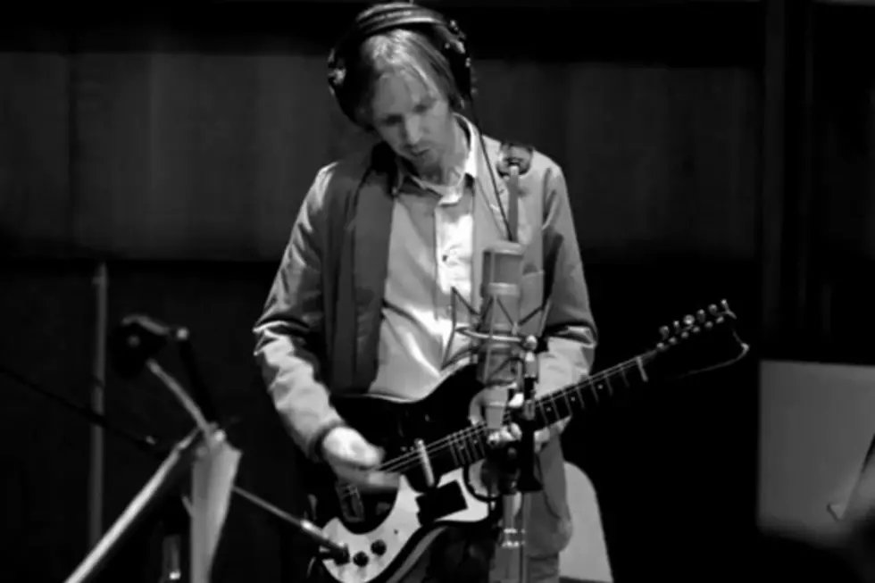 Beck Covers Bowie in New Commercial