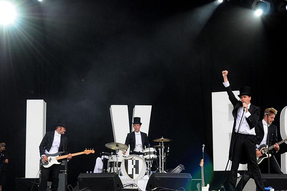 The Hives Ordered to Pay the Cardigans Nearly $3 Million Over &#8216;Loan&#8217;