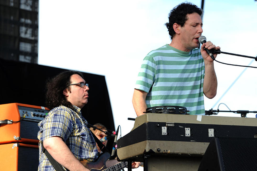16 Years Ago: Yo La Tengo’s ‘I Can Hear the Heart Beating as One’ Album Released
