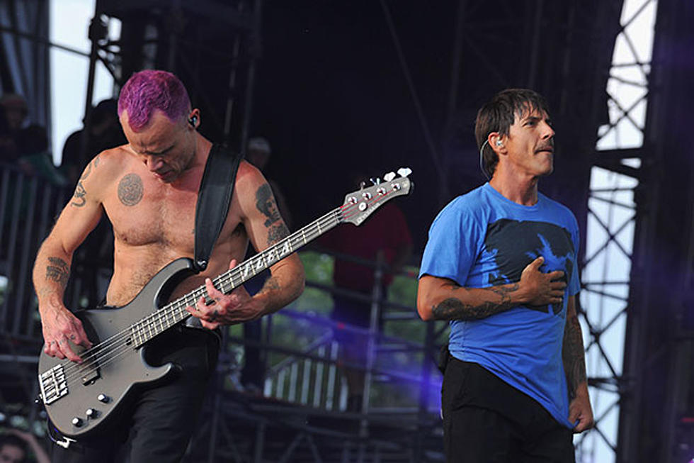The Red Hot Chili Peppers Finally Break Through With ‘Mother’s Milk’