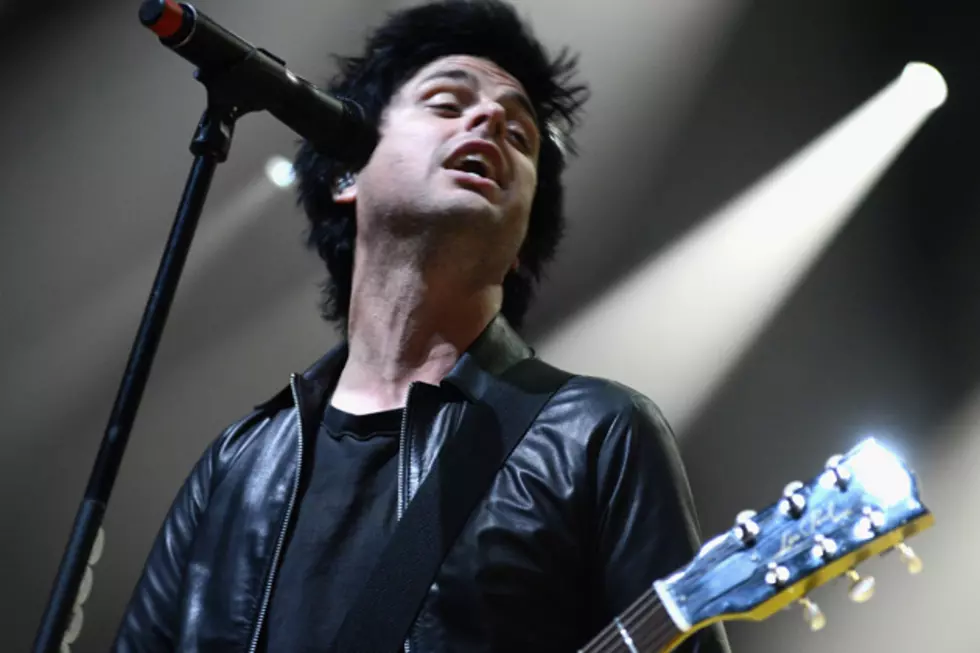 News Bits: Green Day Do 'Dookie' in the U.K., Dan Auerbach Loses Bob Dylan's Hair in Divorce + More