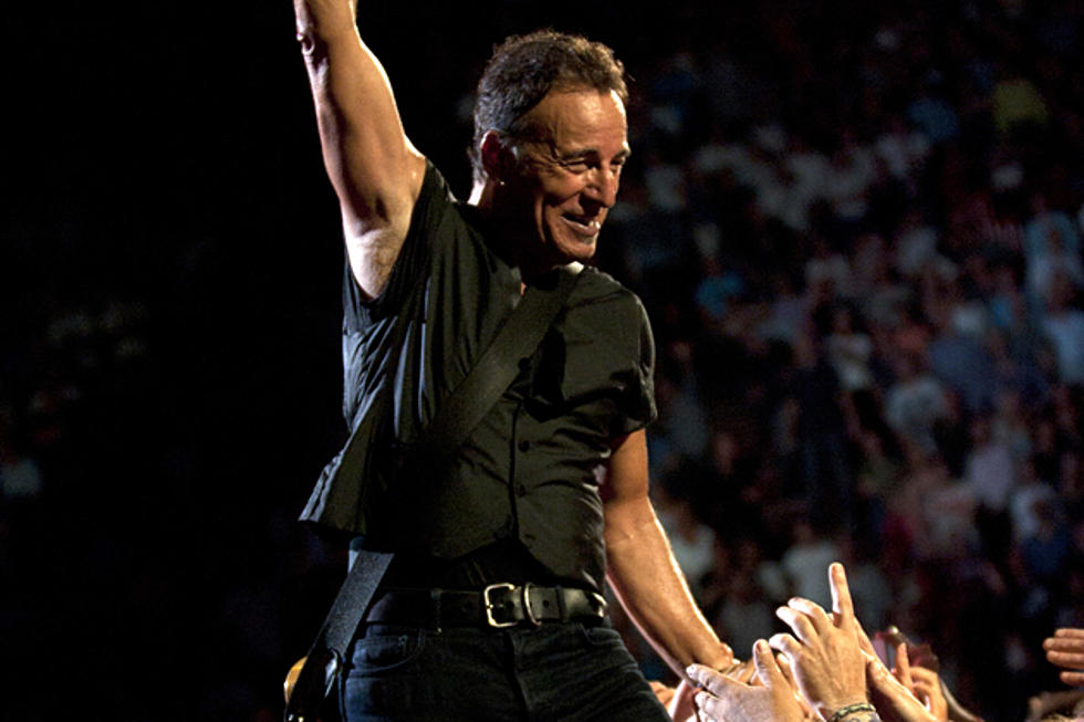Bruce Springsteen Covers Lorde’s ‘Royals’ [Video]