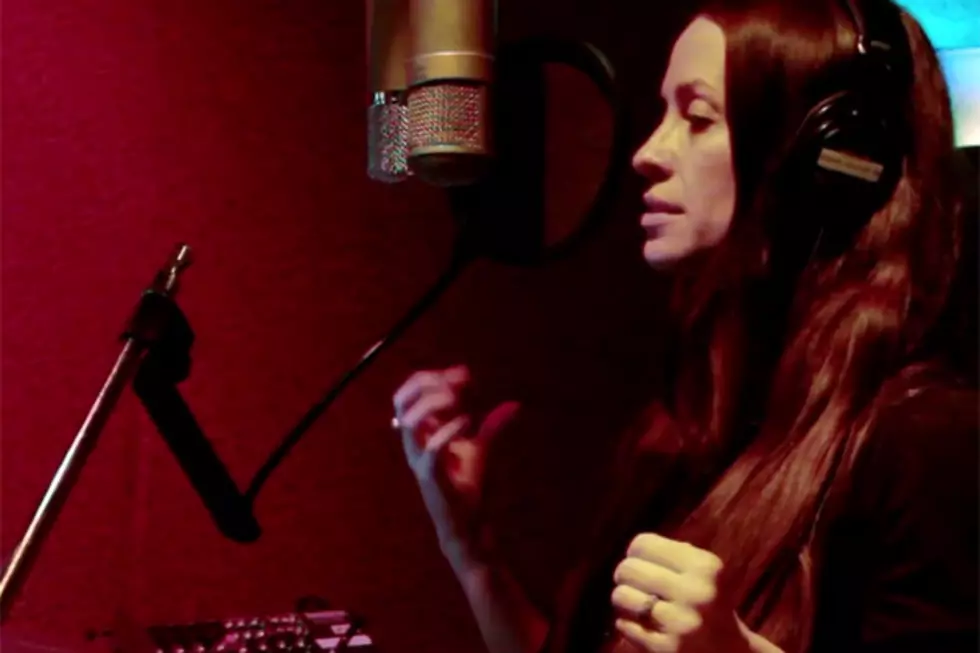 Alanis Morissette Records New Song for Congressional Candidate