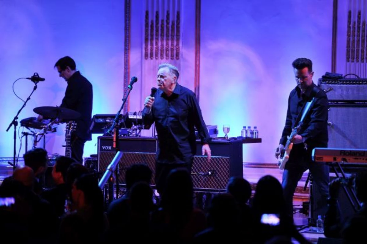 Watch New Order Perform a New Song in Concert