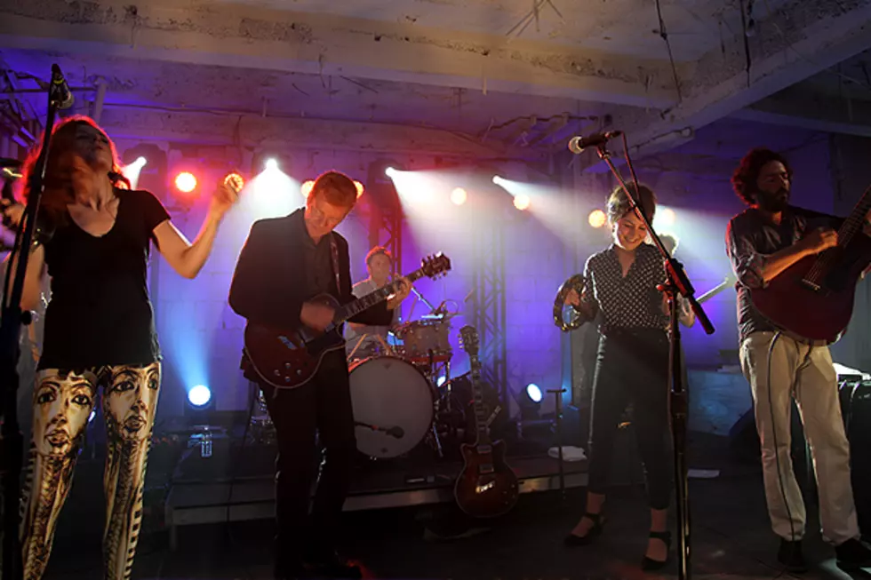 The New Pornographers Perform High-Spirited Show In New York&#8217;s Brill Building