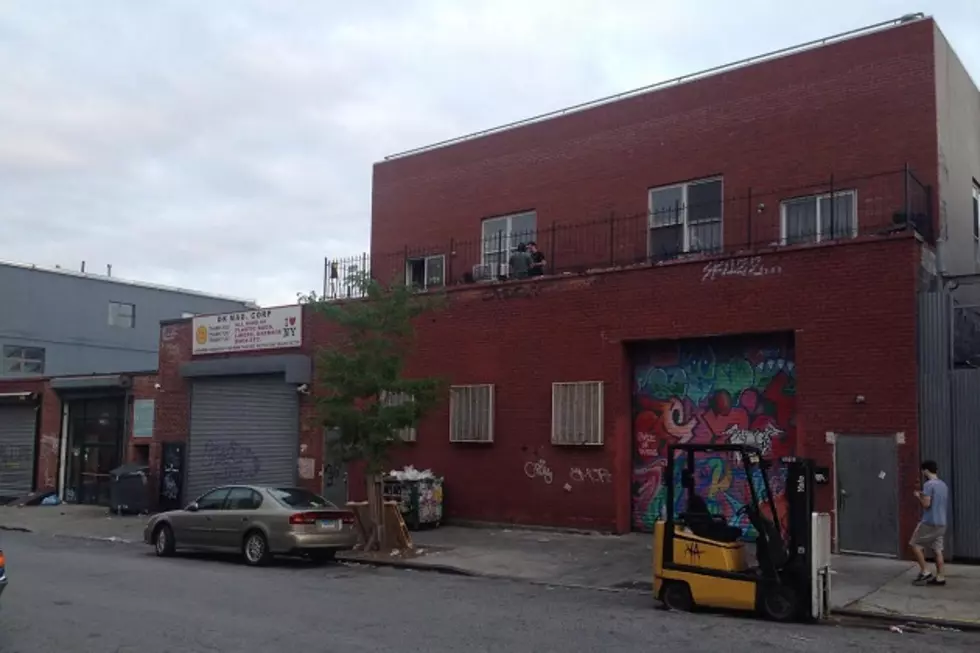 Brooklyn&#8217;s Shea Stadium: Headquarters of the So So Glos