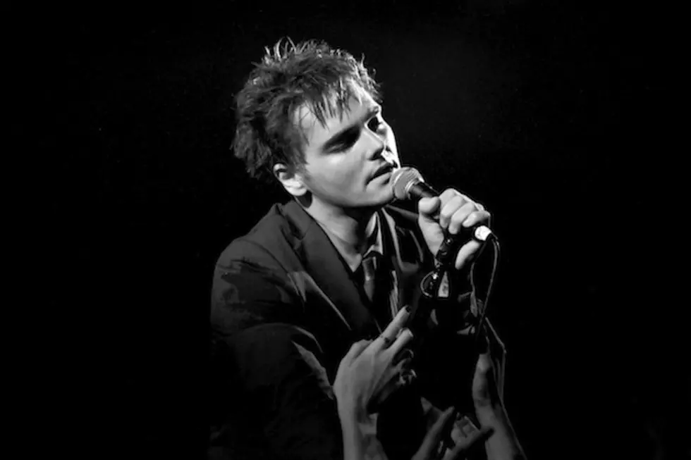 Gerard Way Wows L.A. Crowd With 'Hesitant Alien' Concert