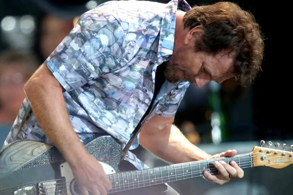 Pearl Jam Perform ‘No Code’ In Its Entirety In the Quad Cities