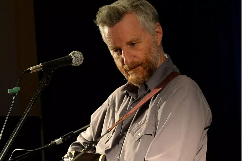 Billy Bragg Says Taylor Swift Sold Her Soul to Google