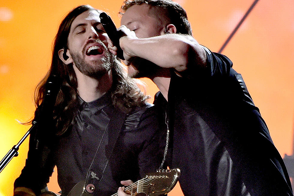 Imagine Dragons Pick Up American Music Award for Alt Rock