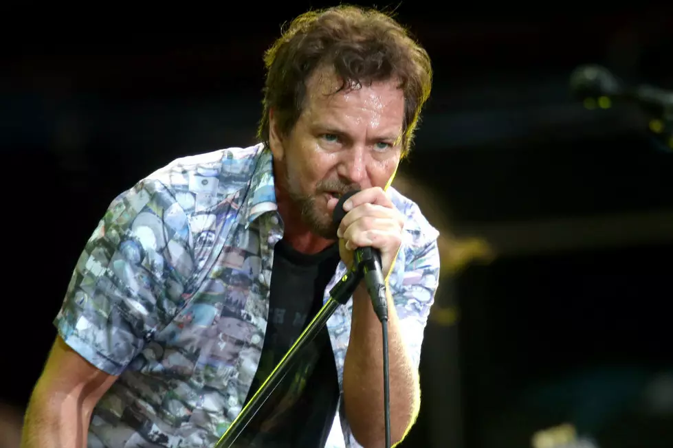 Pearl Jam Help Move the Late Andrew Wood’s Mother Into New Home