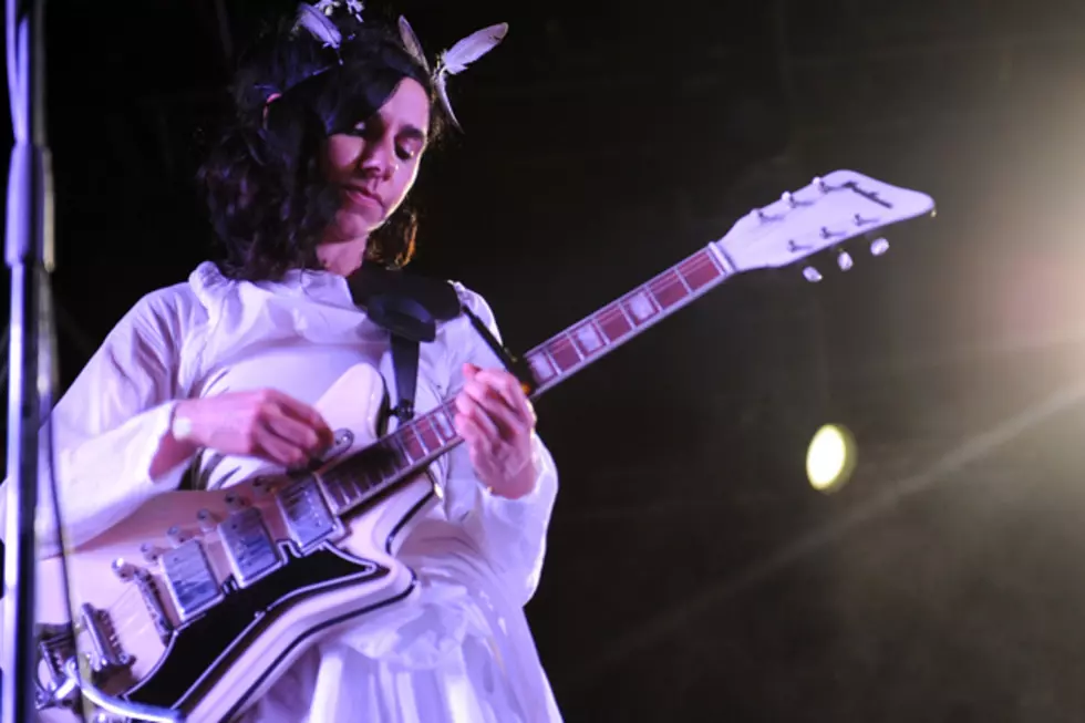 PJ Harvey to Release a Book of Poetry