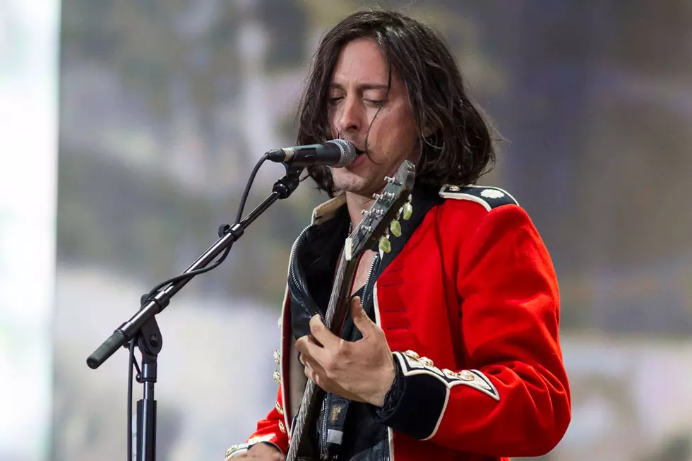Listen to Carl Barat and the Jackals' 'A Storm Is Coming'
