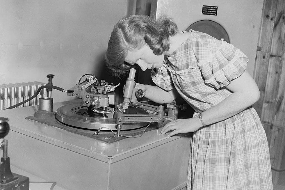 Here We Go Again: Do CDs Actually Sound Better Than Vinyl After All?