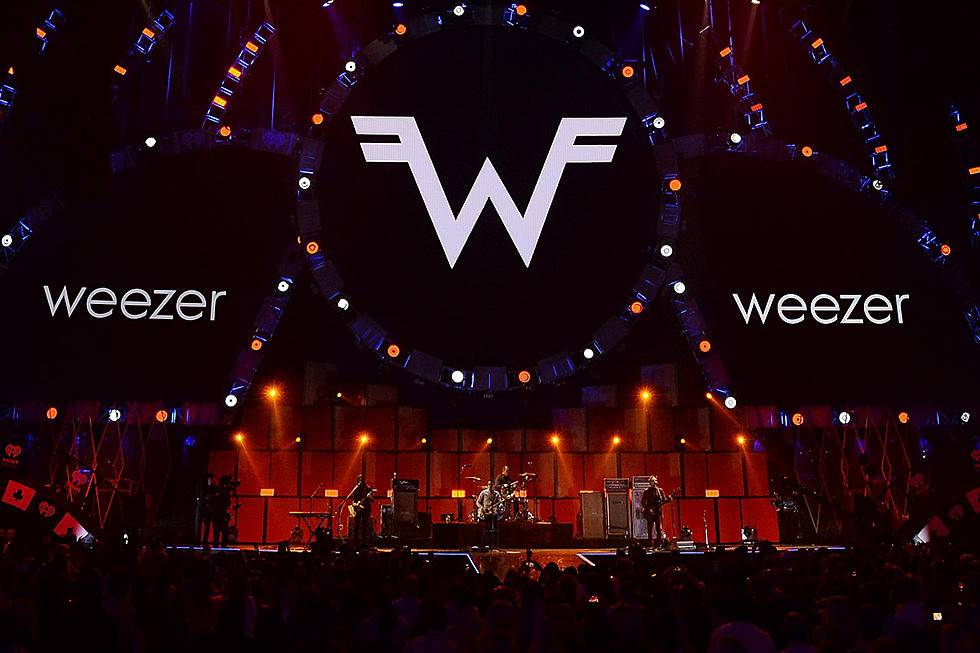 Weezer Joins Loudwire Fest