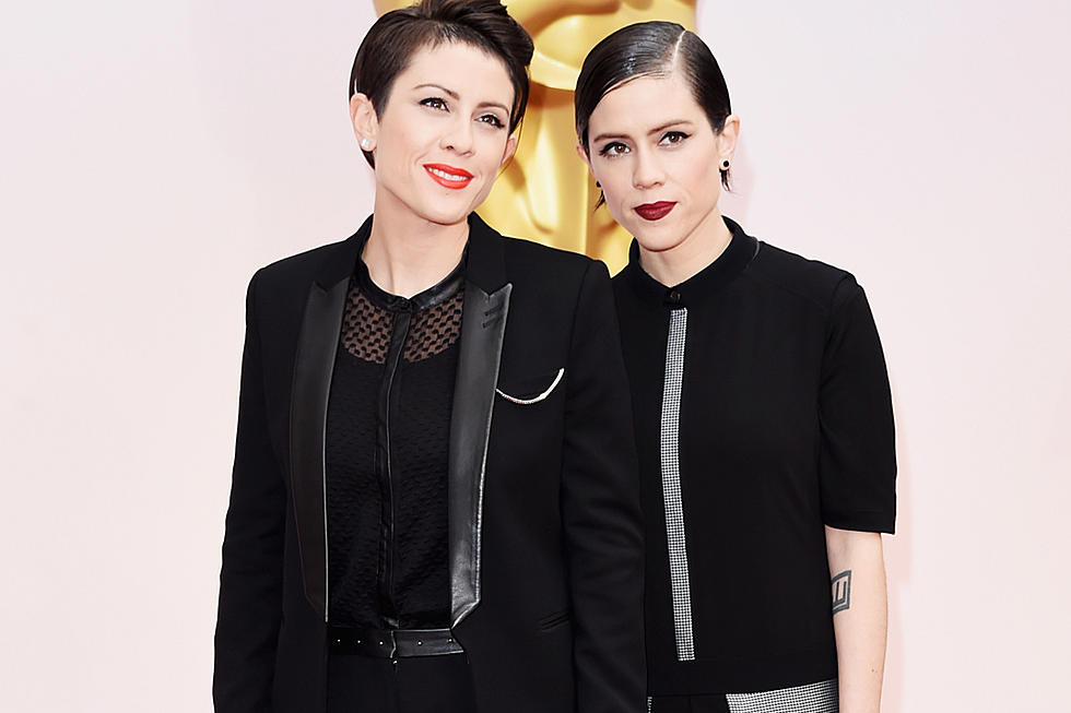 Tegan and Sara and The Lonely Island Perform ‘Everything Is Awesome’ at Oscars
